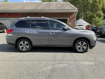 2017 Nissan Pathfinder SV   - Photo 4 - Acton, MA 01720