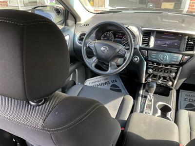 2017 Nissan Pathfinder SV   - Photo 18 - Acton, MA 01720