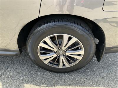 2017 Nissan Pathfinder SV   - Photo 10 - Acton, MA 01720