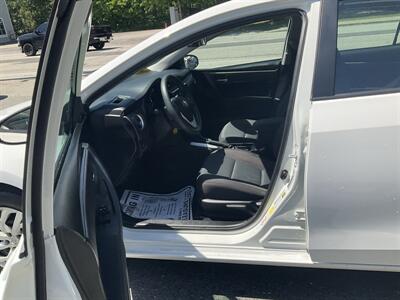 2018 Toyota Corolla LE   - Photo 12 - Acton, MA 01720
