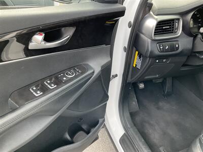 2018 Kia Sorento EX V6   - Photo 18 - Acton, MA 01720