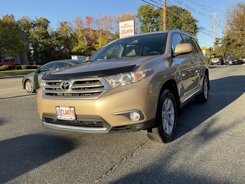 2013 Toyota Highlander SE - Photo 1 - Acton, MA 01720