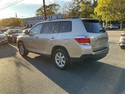 2013 Toyota Highlander SE   - Photo 6 - Acton, MA 01720
