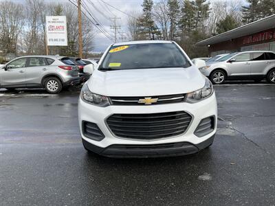 2020 Chevrolet Trax LS   - Photo 2 - Acton, MA 01720
