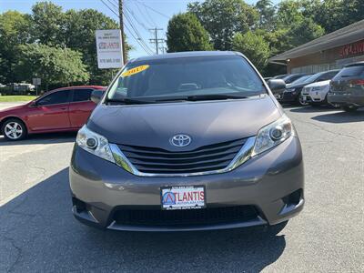 2017 Toyota Sienna LE 7-Passenger - Photo 2 - Acton, MA 01720