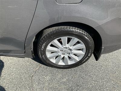 2017 Toyota Sienna LE 7-Passenger - Photo 10 - Acton, MA 01720