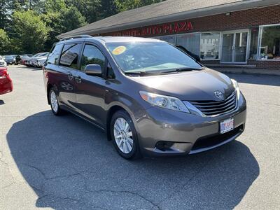 2017 Toyota Sienna LE 7-Passenger - Photo 3 - Acton, MA 01720