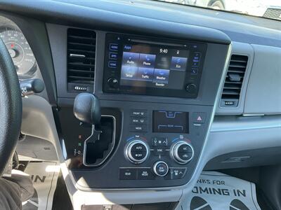 2017 Toyota Sienna LE 7-Passenger - Photo 28 - Acton, MA 01720