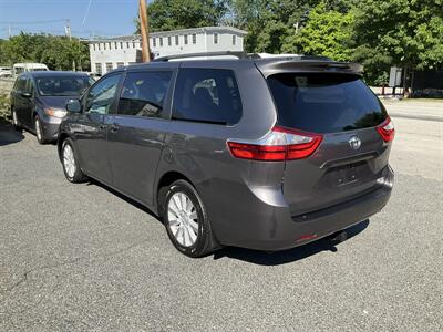 2017 Toyota Sienna LE 7-Passenger - Photo 7 - Acton, MA 01720