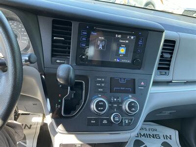 2017 Toyota Sienna LE 7-Passenger - Photo 29 - Acton, MA 01720