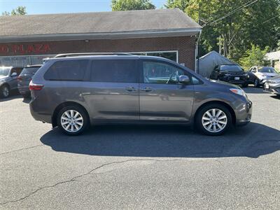 2017 Toyota Sienna LE 7-Passenger - Photo 4 - Acton, MA 01720