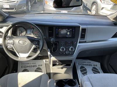2017 Toyota Sienna LE 7-Passenger - Photo 17 - Acton, MA 01720