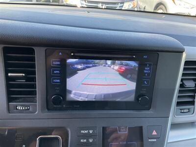 2017 Toyota Sienna LE 7-Passenger - Photo 31 - Acton, MA 01720