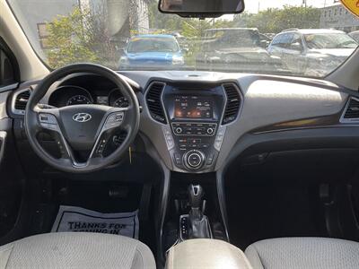 2017 Hyundai SANTA FE SE   - Photo 15 - Acton, MA 01720