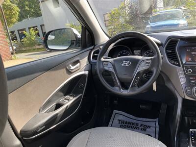 2017 Hyundai SANTA FE SE   - Photo 17 - Acton, MA 01720