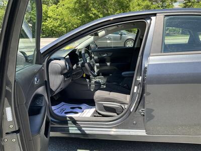 2019 Kia Forte LXS   - Photo 16 - Acton, MA 01720