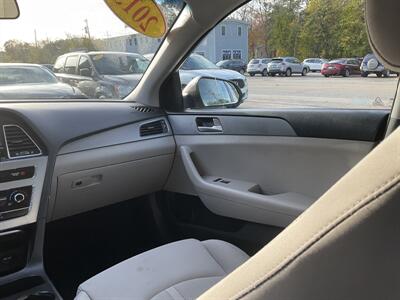 2015 Hyundai SONATA SE   - Photo 15 - Acton, MA 01720