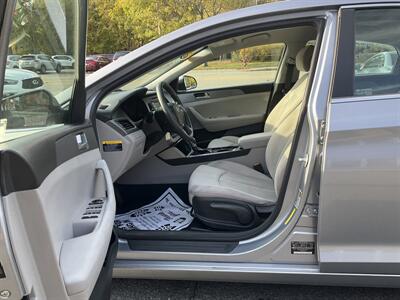 2015 Hyundai SONATA SE   - Photo 17 - Acton, MA 01720