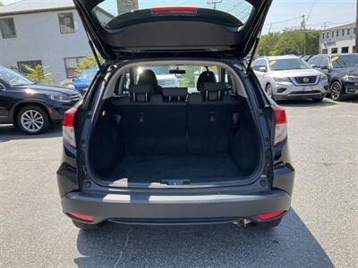 2022 Honda HR-V LX   - Photo 10 - Acton, MA 01720