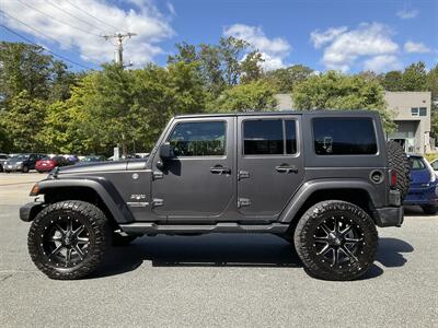 2018 Jeep Wrangler JK Unlimited Sahara   - Photo 8 - Acton, MA 01720