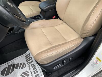 2015 Toyota RAV4 Limited - Photo 20 - Acton, MA 01720