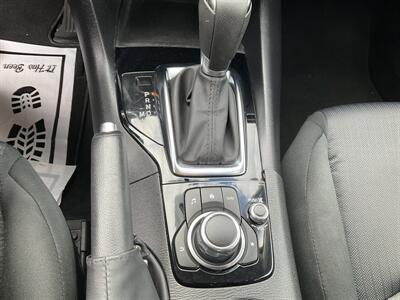 2015 Mazda Mazda3 i Sport   - Photo 17 - Acton, MA 01720