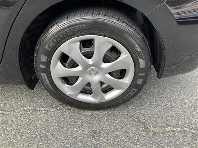 2015 Mazda Mazda3 i Sport   - Photo 9 - Acton, MA 01720
