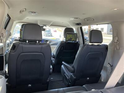 2017 Chrysler Pacifica Touring-L Plus   - Photo 14 - Acton, MA 01720
