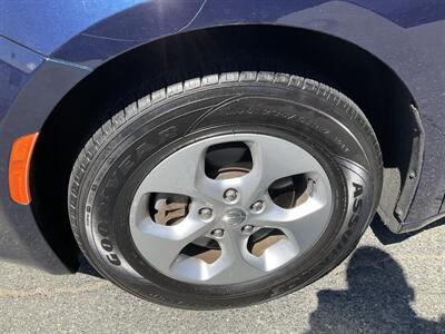 2017 Chrysler Pacifica Touring-L Plus   - Photo 9 - Acton, MA 01720