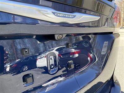 2017 Chrysler Pacifica Touring-L Plus   - Photo 11 - Acton, MA 01720