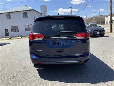 2017 Chrysler Pacifica Touring-L Plus   - Photo 6 - Acton, MA 01720