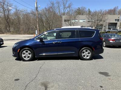 2017 Chrysler Pacifica Touring-L Plus   - Photo 8 - Acton, MA 01720