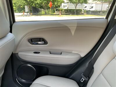 2016 Honda HR-V EX-L w/Navi - Photo 17 - Acton, MA 01720