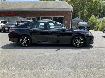 2020 Toyota Camry SE - Photo 4 - Acton, MA 01720