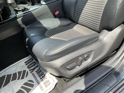 2020 Toyota Camry SE - Photo 20 - Acton, MA 01720
