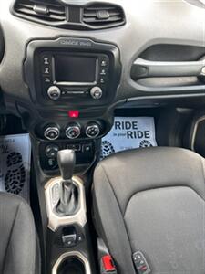 2017 Jeep Renegade Latitude   - Photo 13 - Acton, MA 01720