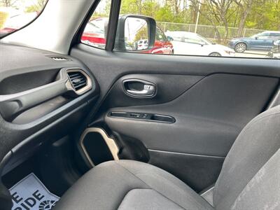 2017 Jeep Renegade Latitude   - Photo 12 - Acton, MA 01720