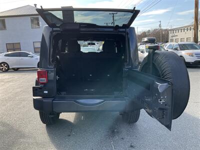 2017 Jeep Wrangler Unlimited Sahara   - Photo 11 - Acton, MA 01720
