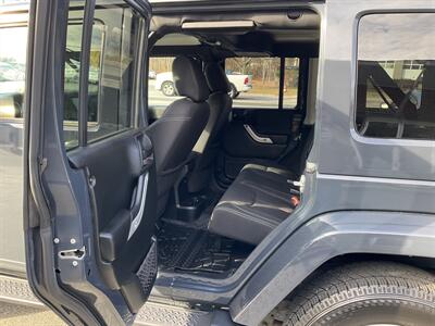 2017 Jeep Wrangler Unlimited Sahara   - Photo 13 - Acton, MA 01720