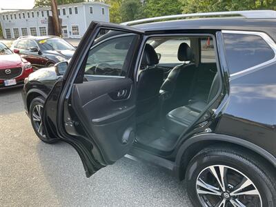 2018 Nissan Rogue SL   - Photo 15 - Acton, MA 01720
