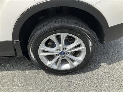 2017 Ford Escape SE - Photo 9 - Acton, MA 01720