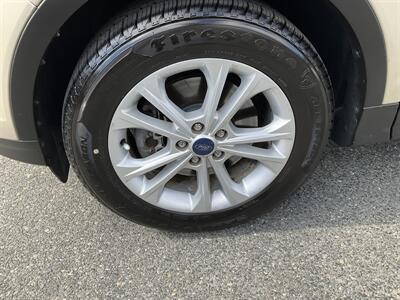 2017 Ford Escape SE   - Photo 9 - Acton, MA 01720