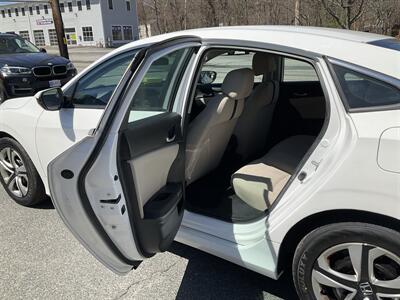 2017 Honda Civic LX   - Photo 14 - Acton, MA 01720