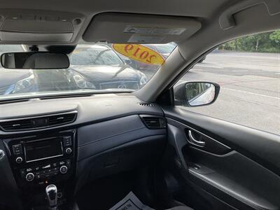 2019 Nissan Rogue SV   - Photo 18 - Acton, MA 01720