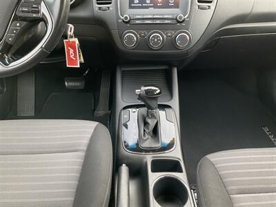 2017 Kia Forte S   - Photo 14 - Acton, MA 01720