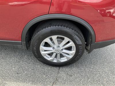 2015 Nissan Rogue SV - Photo 10 - Acton, MA 01720