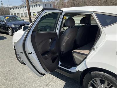 2015 Hyundai TUCSON GLS   - Photo 12 - Acton, MA 01720