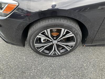 2021 Volkswagen Passat SE - Photo 10 - Acton, MA 01720