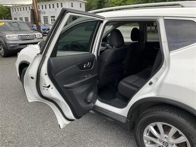 2018 Nissan Rogue SV   - Photo 14 - Acton, MA 01720