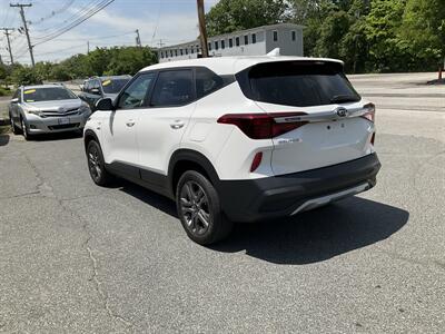 2021 Kia Seltos LX   - Photo 7 - Acton, MA 01720